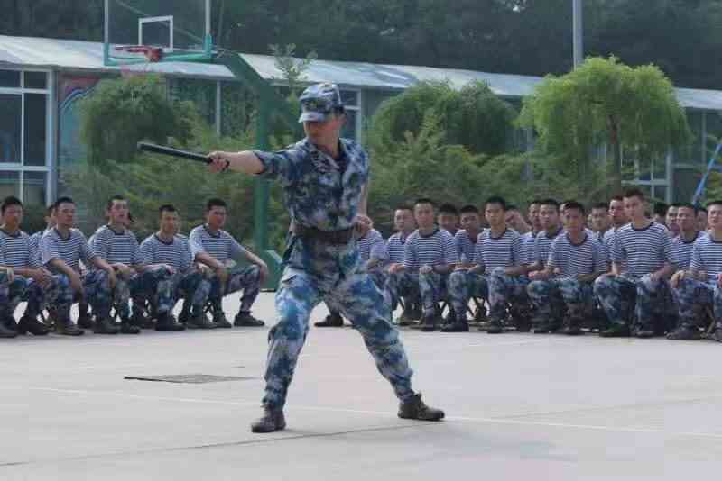 信用卡400元逾期五天：如何解决逾期还款问题，相关费用及影响全面解析