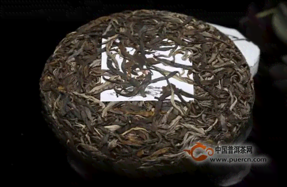 探讨竹筒普洱茶的独特收藏价值及其文化背景