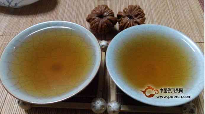 2007年南桥青饼普洱茶