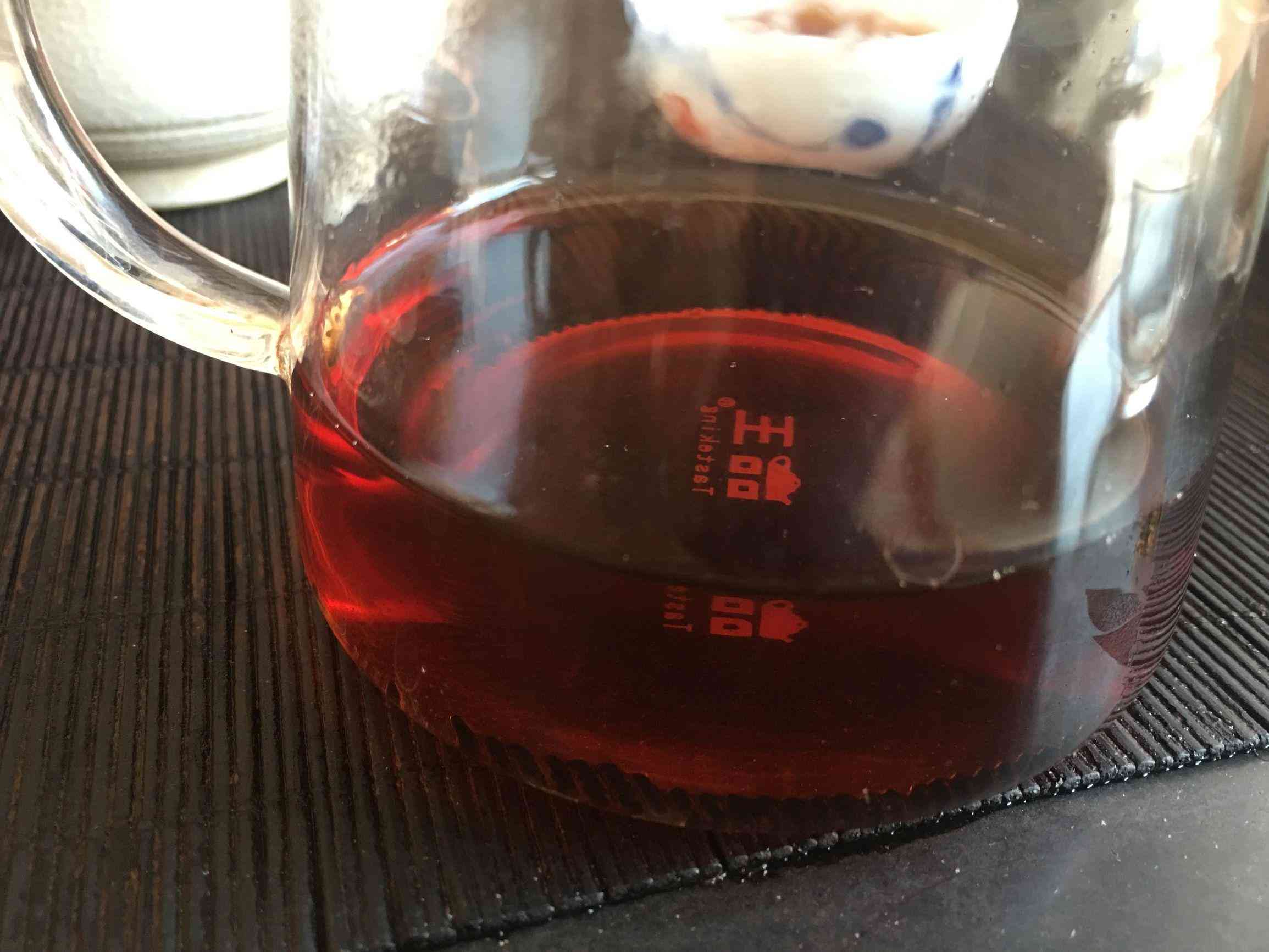 普洱茶：真的有助于减肥吗？它可能还有哪些好处和潜在风险？