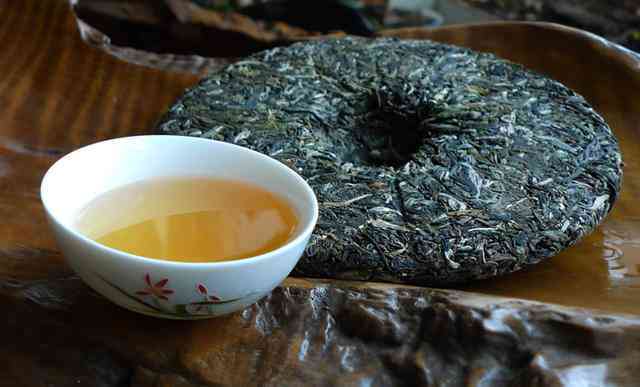 冰岛古树普洱茶：300年的历韵味与独特风味