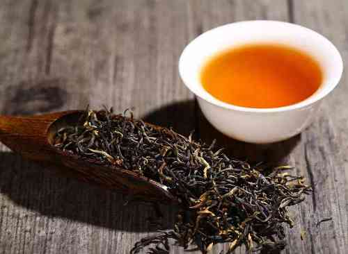 小青柑中的普洱茶：红茶、白茶还是绿茶？属于什么类型的茶叶？