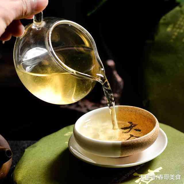 三伏天饮普洱茶的多重益处：解暑、降火、提神又养生，一文解答你的所有疑问