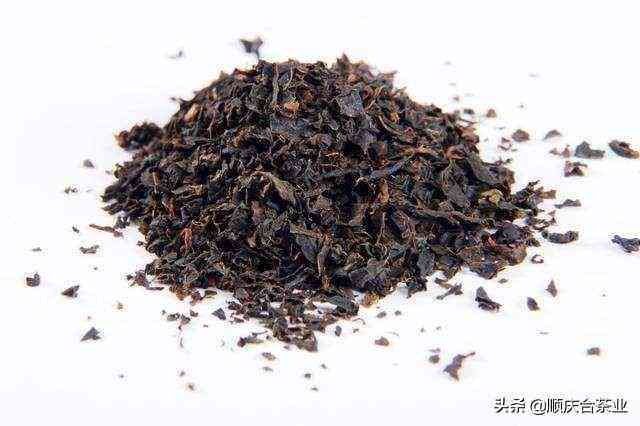 普洱茶渣的多功能利用：除了泡饮外，还可以用作花肥吗？