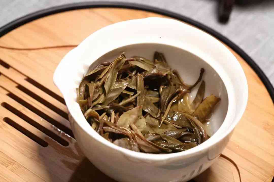 普洱茶喝了后口干口苦的原因及解决办法