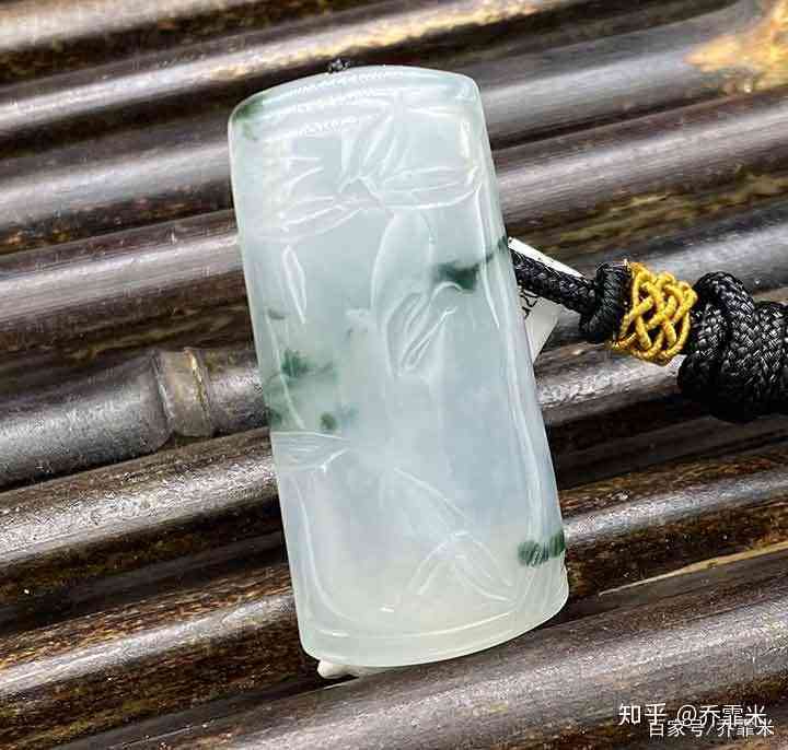 翡翠竹节的象征意义及应用范围：适合哪些人群佩戴？