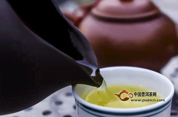 普洱茶青茶功效与作用及禁忌：全面解析其健益处与潜在副作用