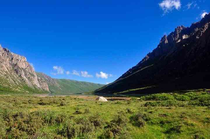 果洛州旅行攻略：探索果洛州的必去景点、美食和当地特色活动