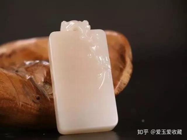 和田玉藕粉是糖玉吗？值钱吗？ n这是一个包含所有关键词的标题