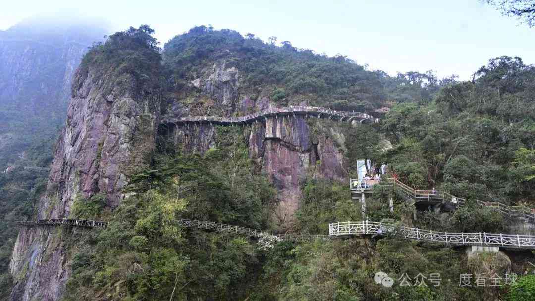 李定国勐腊：探索神秘的傣族风情与自然奇观