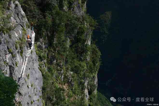 李定国勐腊：探索神秘的傣族风情与自然奇观