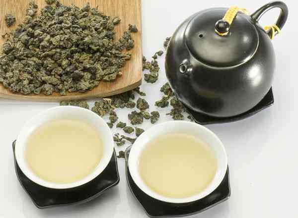 普洱茶青茶的功效作用与级别，详解普洱茶青茶是什么及生熟区别。