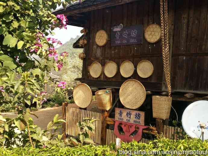 云南景迈山澜沧江畔001号古树普洱茶饼：茶香四溢，回味悠长