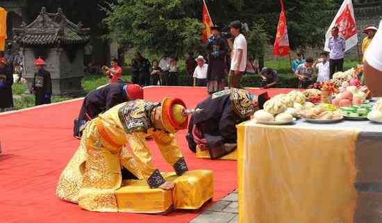 祭祖可以戴帽子吗？女生、男生、祭祀都可以戴帽子吗？