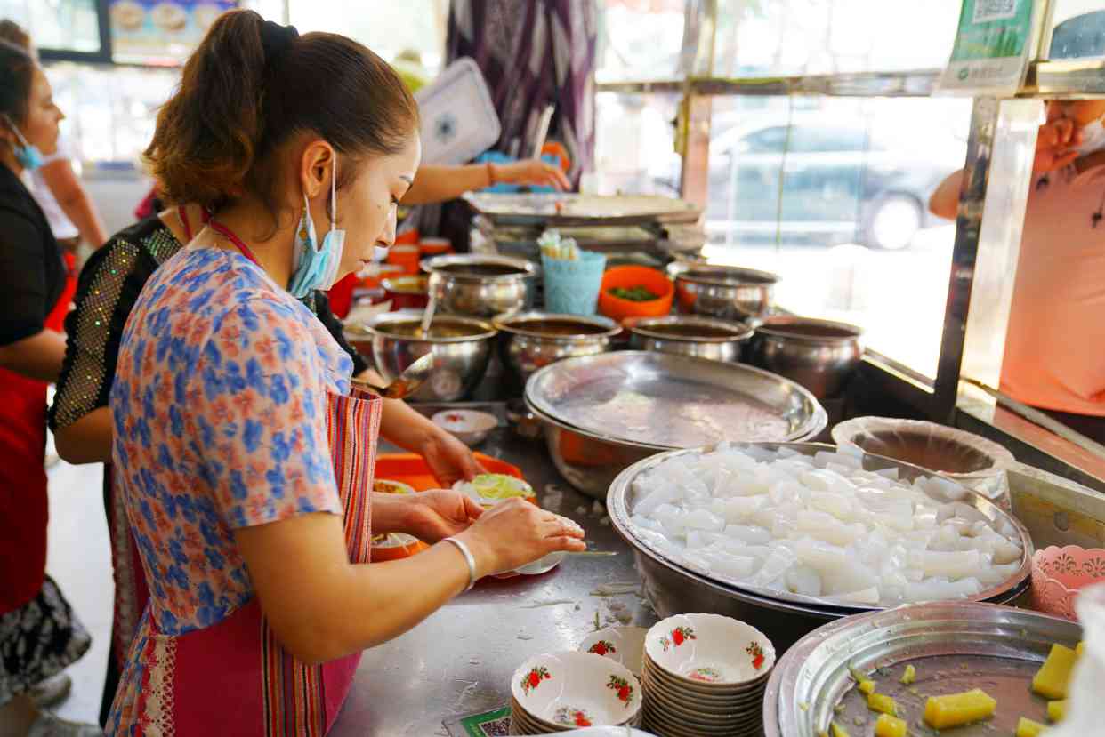 和田玉店铺起名指南：寻找好听易记的店名，让您的生意兴隆起来！