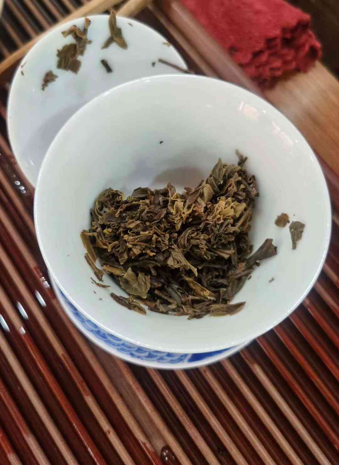 普洱茶生普的多重益处及其使用注意事项