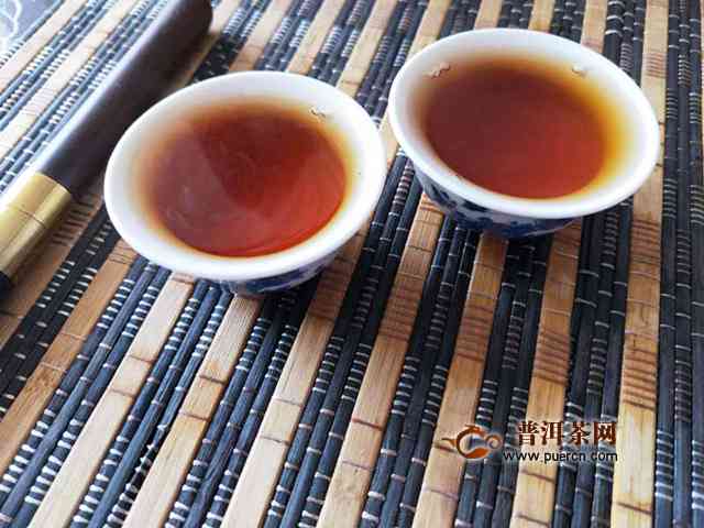 布朗老爹班章普洱茶2011