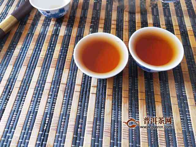 布朗老爹班章普洱茶2011