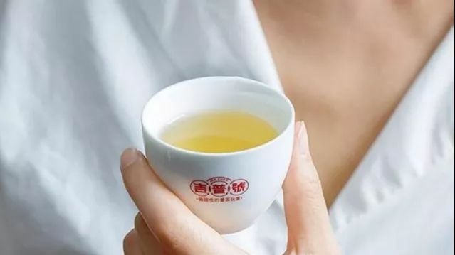 普洱茶：春茶与生茶的奥秘，你真的了解吗？