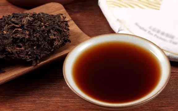 普洱茶：究竟是红茶还是黑茶？了解其历、制作工艺及分类来解答你的疑问