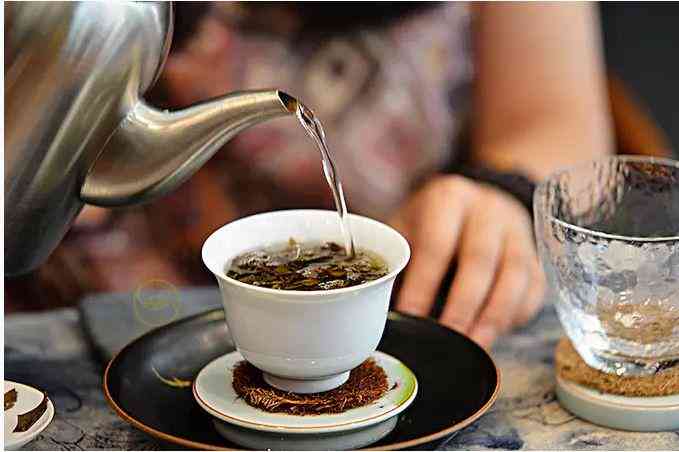 普洱茶冲泡比例：8克茶叶需要多少水？