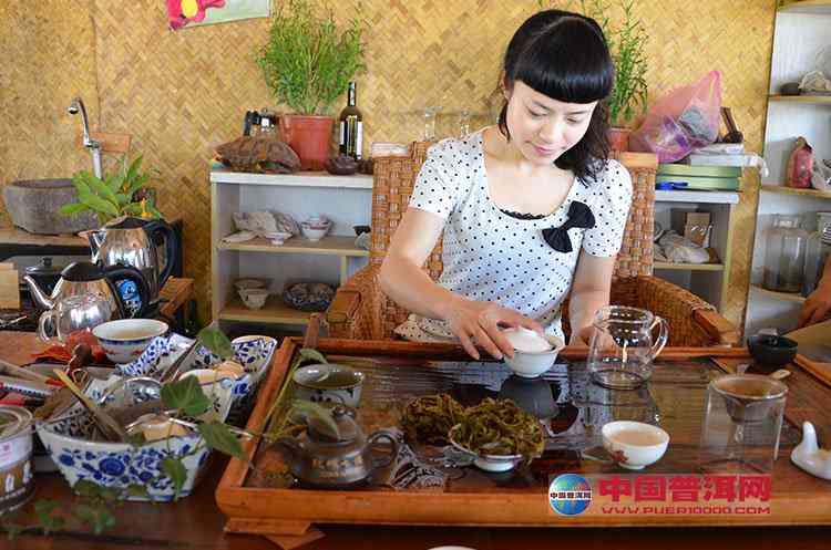 新'迷人凤庆茶艺妹子的普洱茶独特魅力探究'