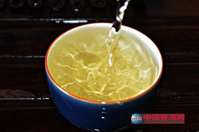 拂海绿太阳普洱茶：一种别样的普洱口感体验