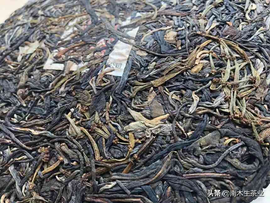 2016年澜沧古茶001加螃蟹脚开和价格，2017年品质如何？