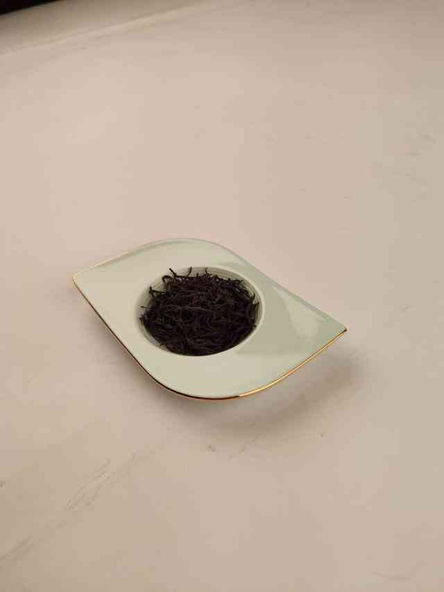 普洱茶：高香与涩味的完美结合，探究茶底的质量与泡法