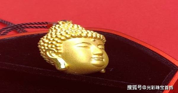 金佛与玉佛：属牛女性应如何选择？从风水、寓意和个人喜好角度分析