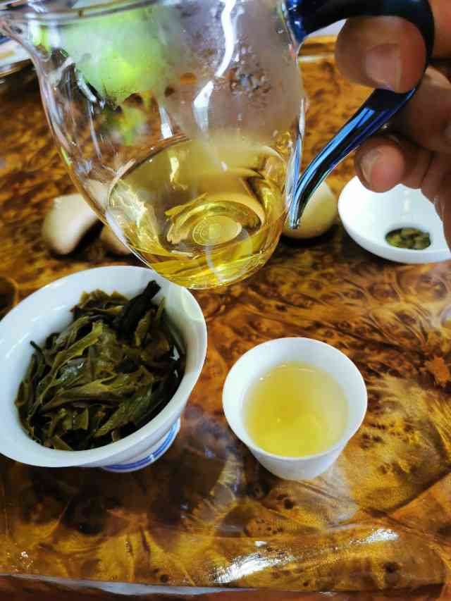 新探索普洱茶饼的世界：从制作工艺到品饮方法，一篇完整的指南