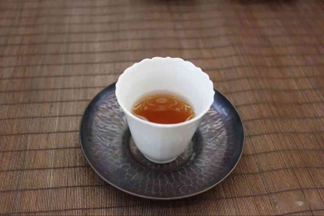 普洱茶压饼工艺：好还是次品？探讨其原因与影响