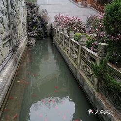 杭州西湖茶叶场哪家好？营业时间、地址及与江南茶叶场的比较。