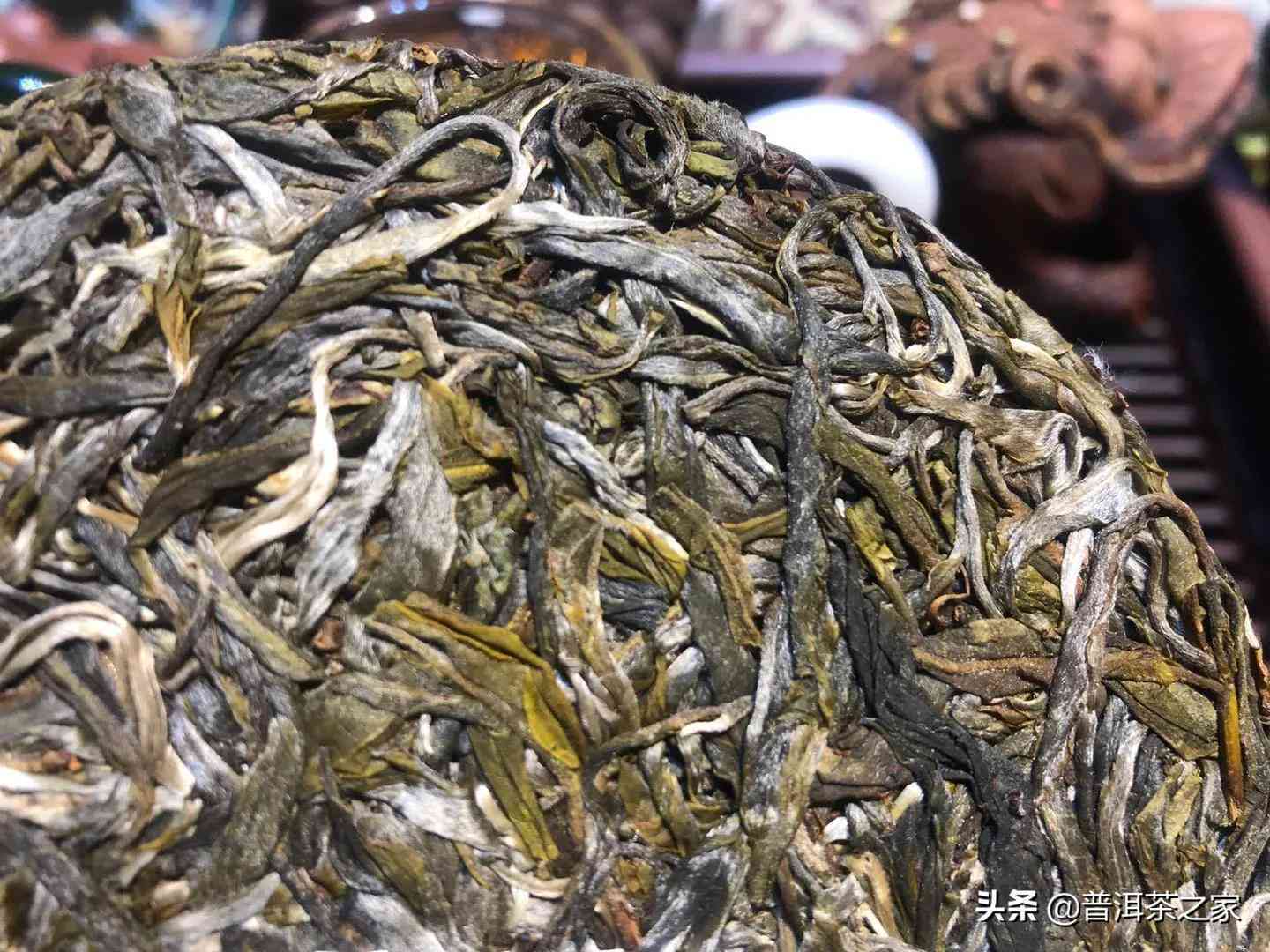 云南勐海老曼峨古树普洱茶生茶价格及批发信息