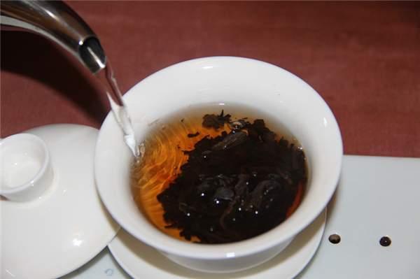 大益普洱茶的独特魅力：品质、熟茶、口感与解析