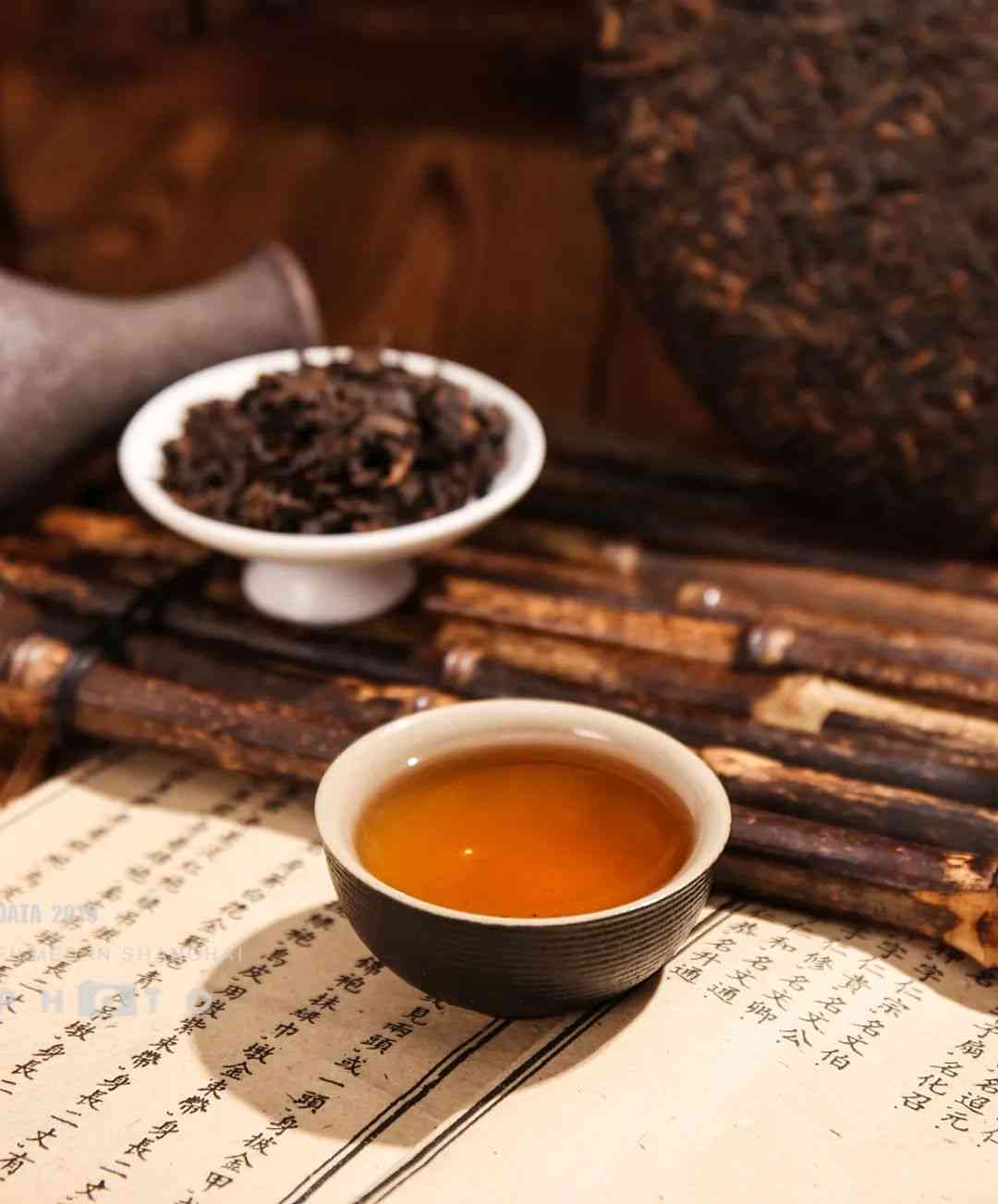 深入解析：普洱茶独特的刮油效果背后的科学原理