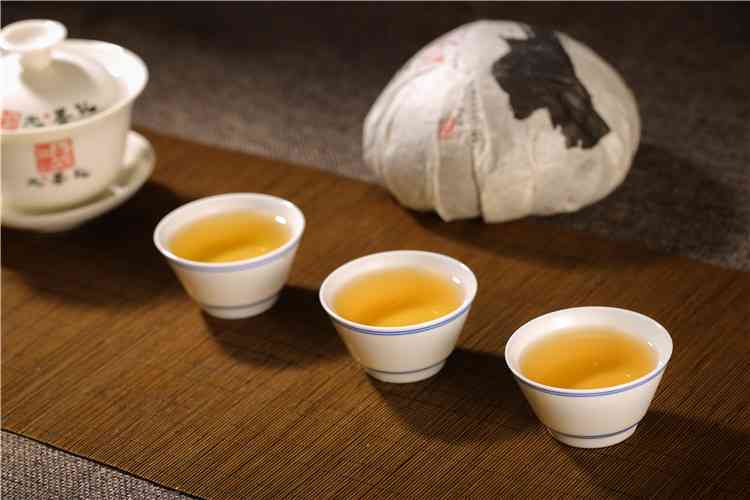 普洱茶半藏茶：一种独特的茶类，了解其品种、制作工艺及品饮方法