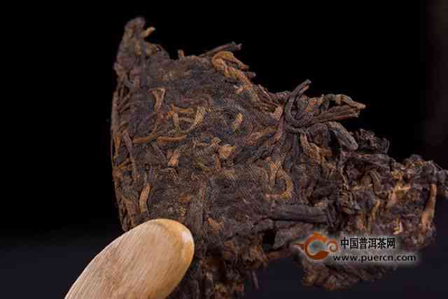 探究普洱茶熟茶深黑色的奥秘：颜色形成、原因与影响