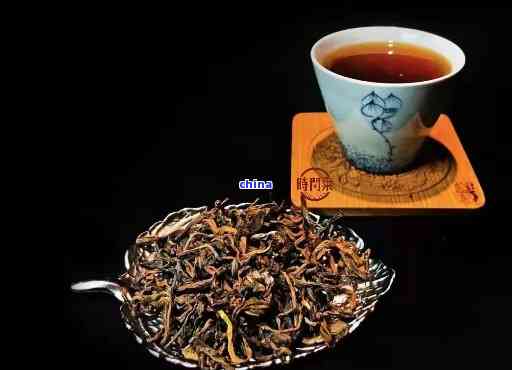 普洱茶：散茶与饼茶的比较及其各自特点，哪种更适合你？