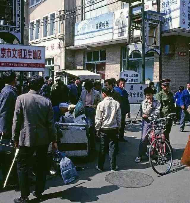 华信用卡逾期7天了，打电话来说不还就停卡还全款。