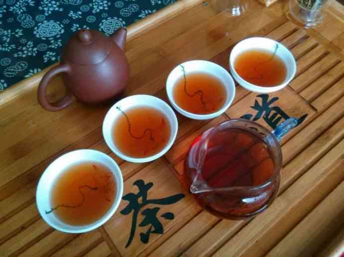 云南普洱茶：红茶还是绿茶？究竟哪种更好？