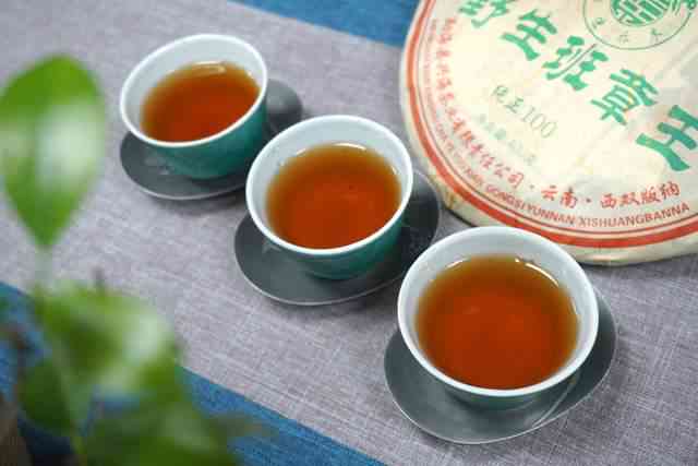 铁观音茶的分类：普洱茶还是绿茶？解析两种茶的特点与区别