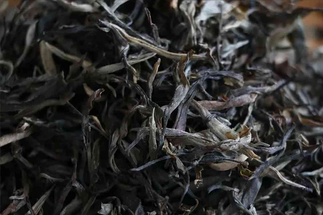 普洱茶毛茶等级划分解析：如何识别不同等级的普洱茶叶？