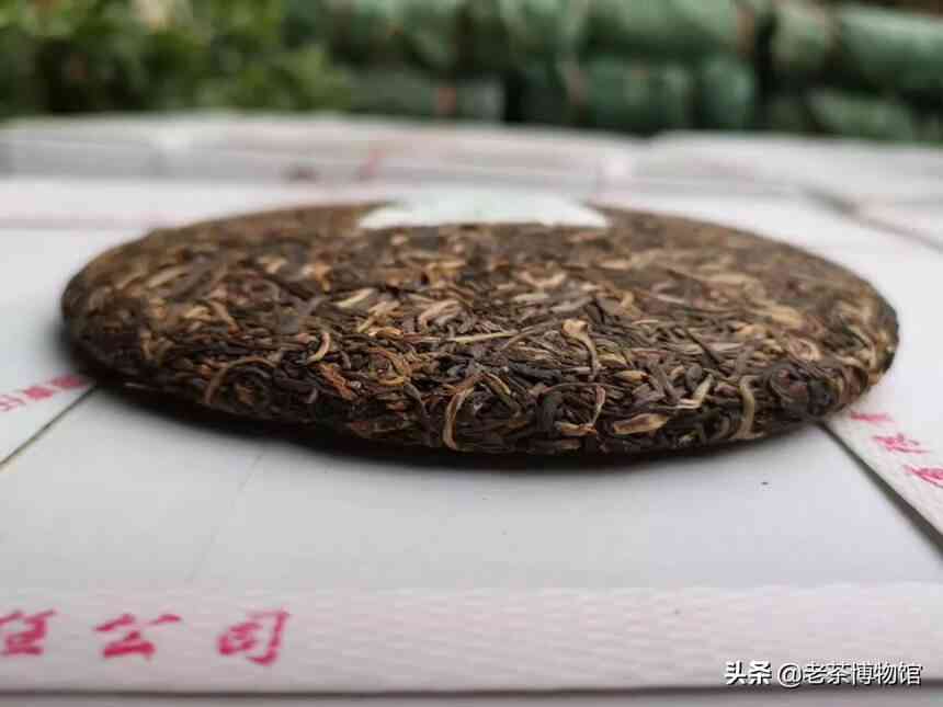 南峤茶厂精选银针贡饼：匠心独运，品质越