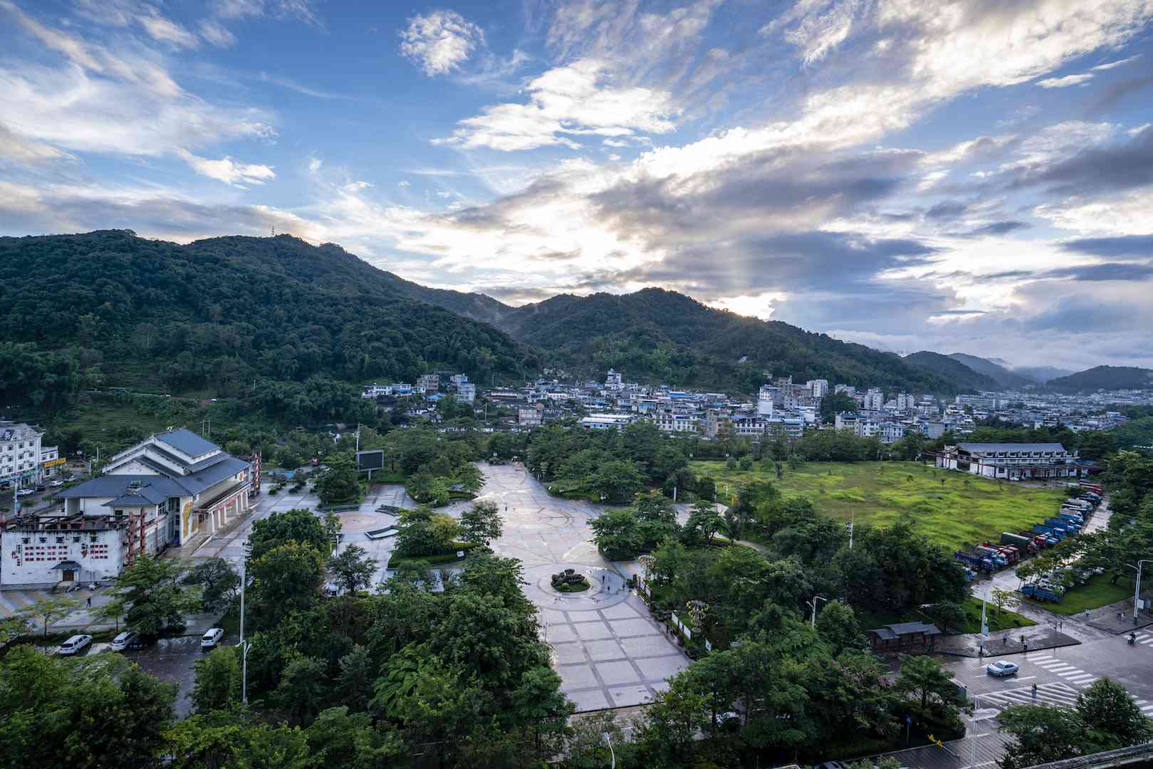 云南思江城县30年大庆：三国胜景尽收眼底，十层大山上的历瞭望