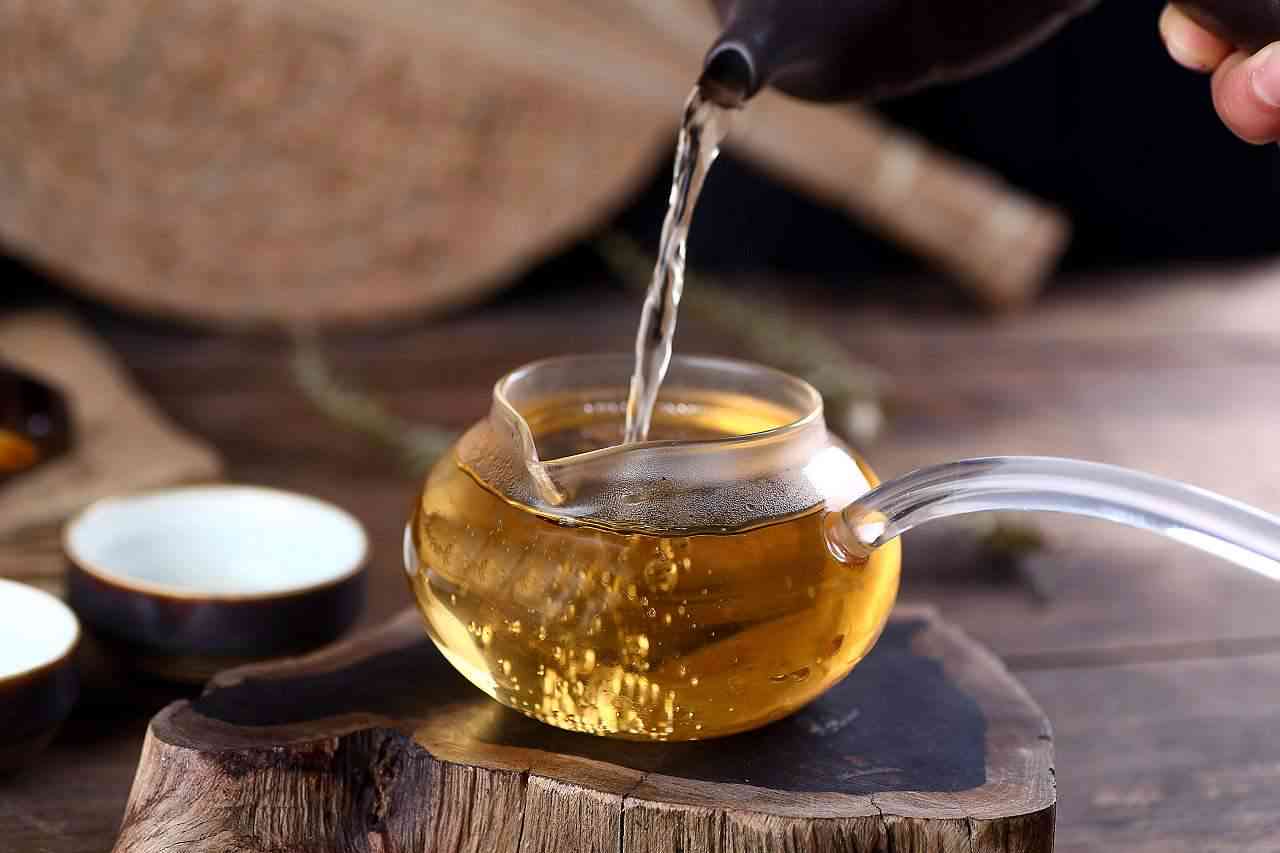 有红叶的普洱茶是什么茶类？