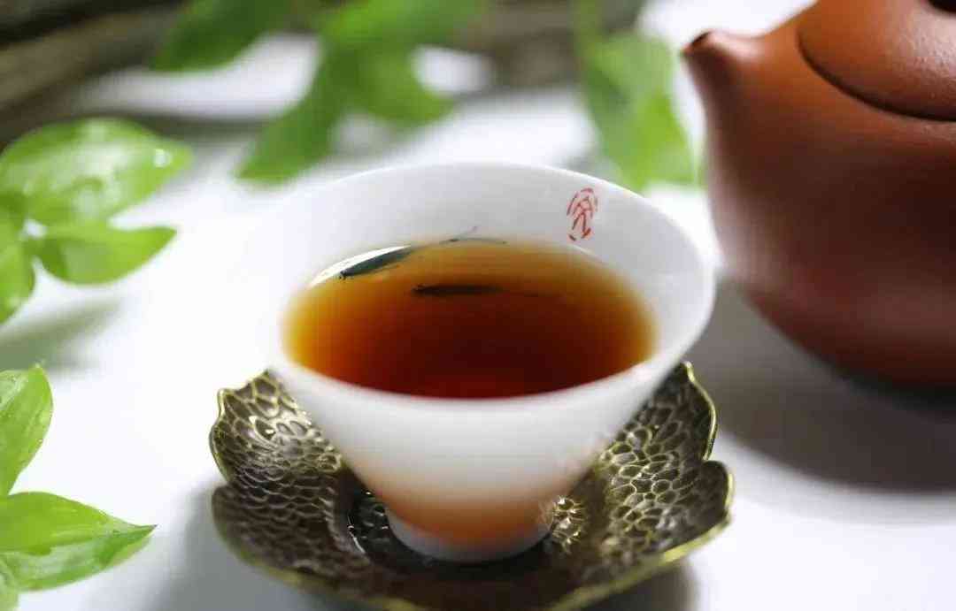 工夫茶与普洱茶泡法全解析：如何选择茶叶、器具和水，让茶水更美味可口