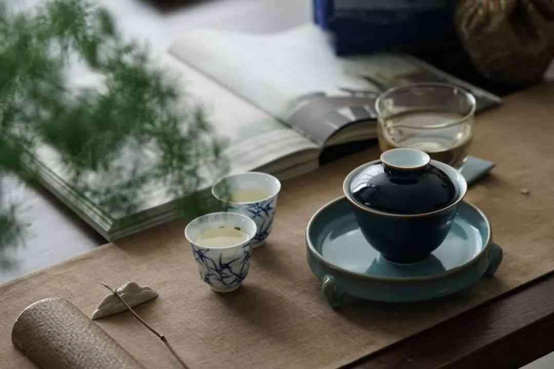 普洱茶品茗：白瓷杯是否是选择？