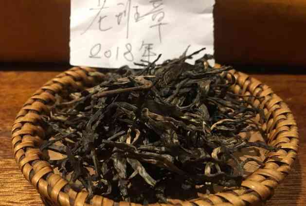 老班章300年树龄2015年茶饼：年份与古树双效融合，品鉴独特韵味