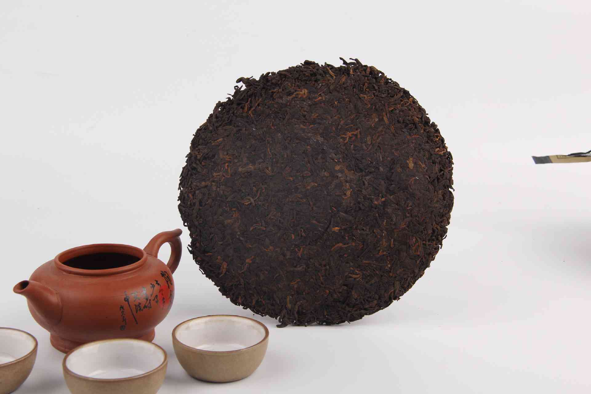 特制普洱茶熟饼特色茶叶，纯正品质的特级普洱茶